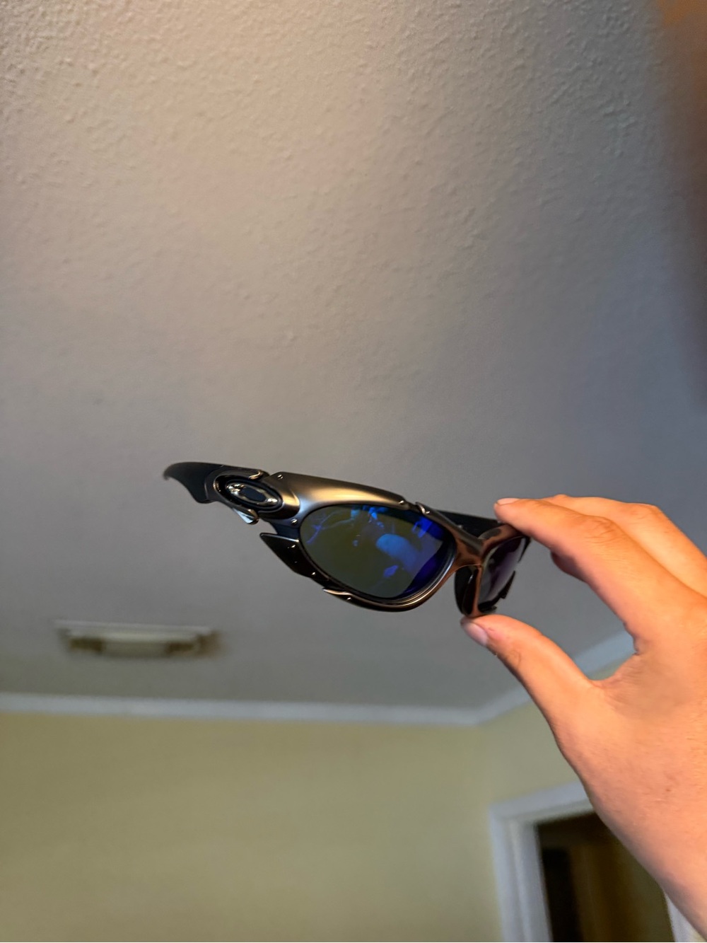 Men's Black Sunglasses with Blue Mirrored Lenses Oakleys